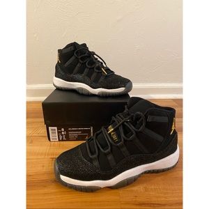 Jordan Retro 11 Size 6.5 “Heiress” Black